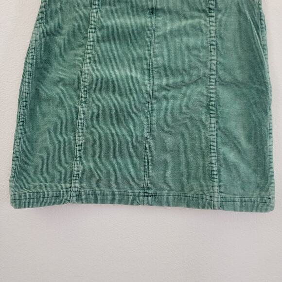 Newbury Kustom Curduroy Green Skirt‎ Size Medium Preppy Academia Punk - Picture 5 of 7